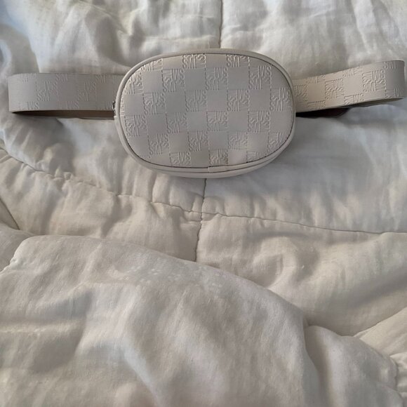STEVE MADDEN FANNY PACK BAG ON BELT - Picture 1 of 8